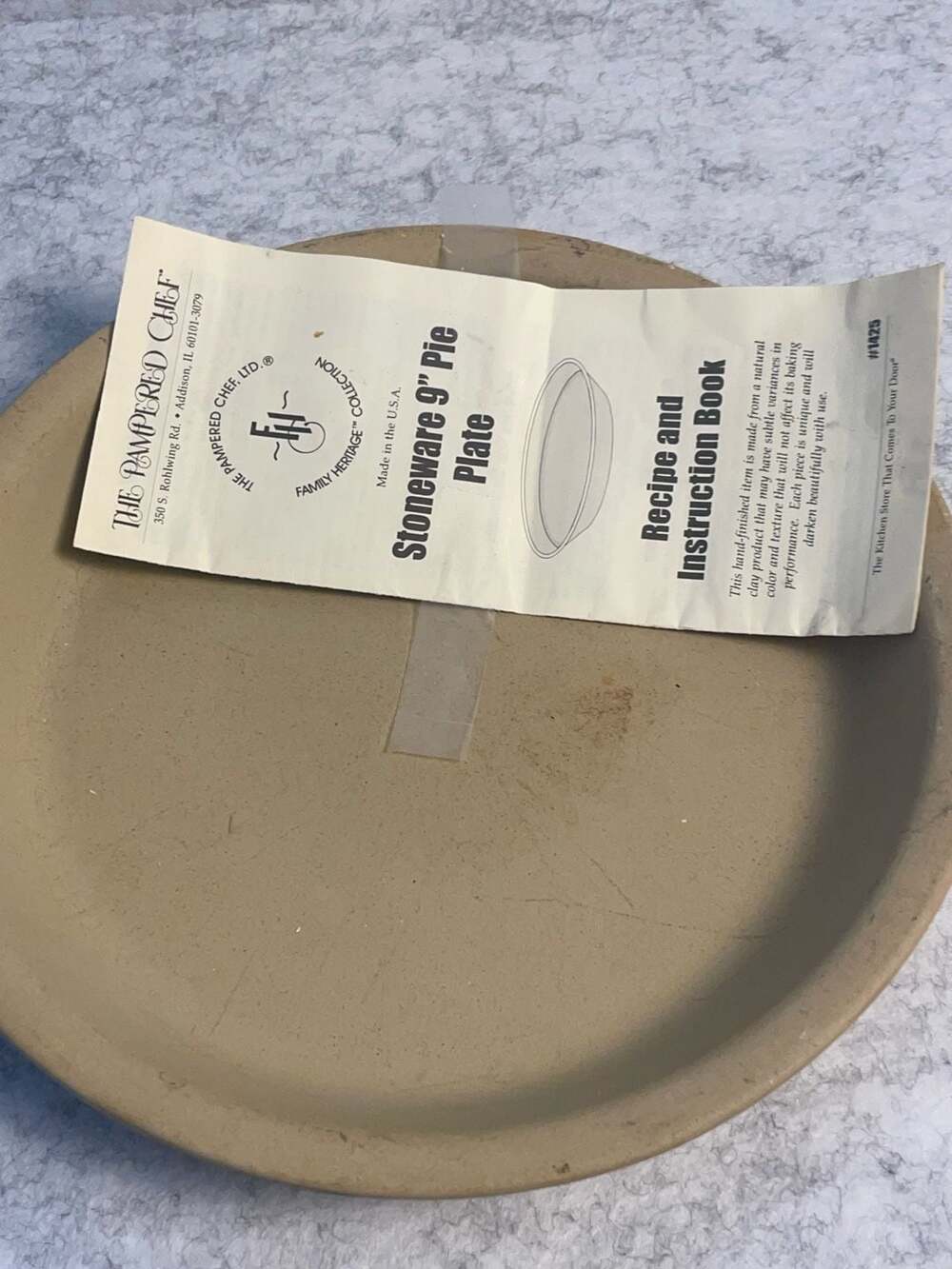 The Pampered Chef Family Heritage Collection 9" Stoneware Pie Plate #1425 - Picture 10 of 11